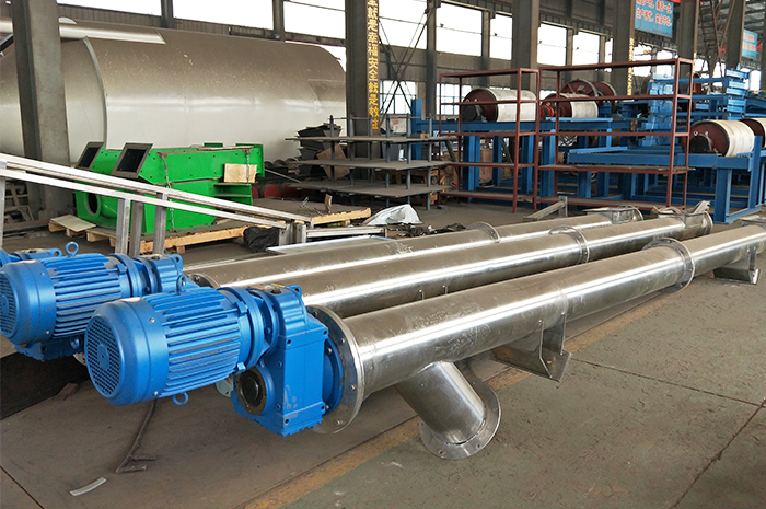 Screw feeder conveyor